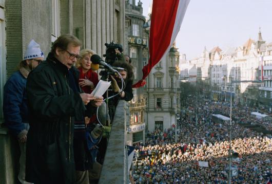 Den boje za svobodu a demokracii 17. listopadu Vyznam Historie a Odkaz pro Ceskou republiku 2