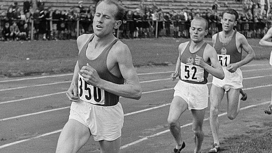 Emil Zatopek – Legenda ceskoslovenske atletiky a olympijskeho sportu 1