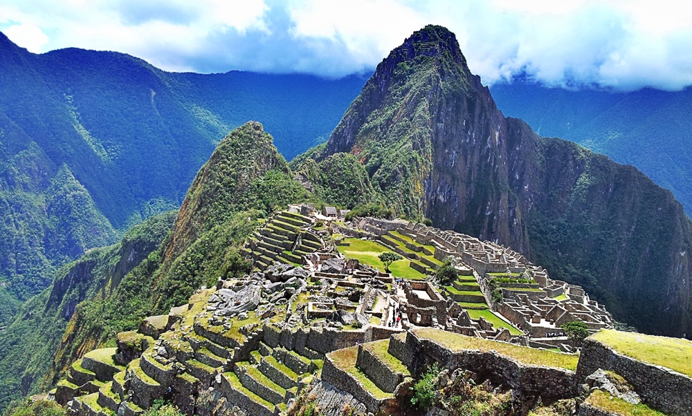 Machu Picchu Staroveke Mesto Skryte v Oblacich