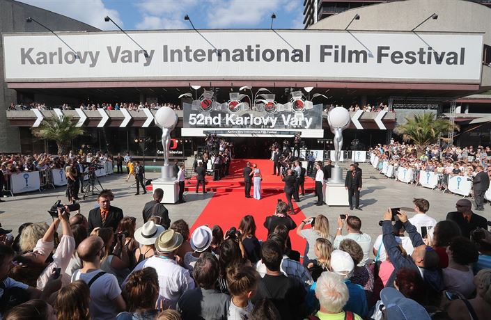 Mezinarodni filmovy festival Karlovy Vary Misto setkani svetove kinematografie 2